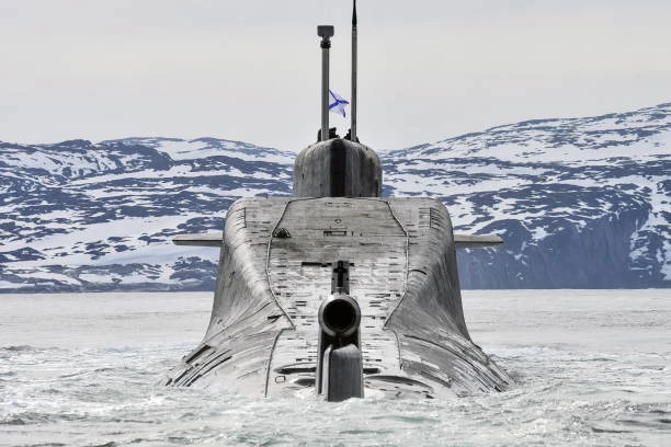 Το ρωσικό πυρηνοκίνητο υποβρύχιο Karelia (K-18) εν δράσει (Βίντεο)